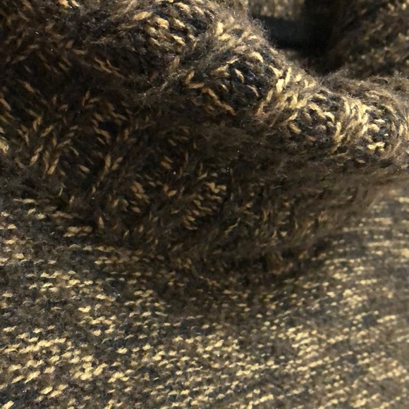 Sweater - Picture 4 of 5